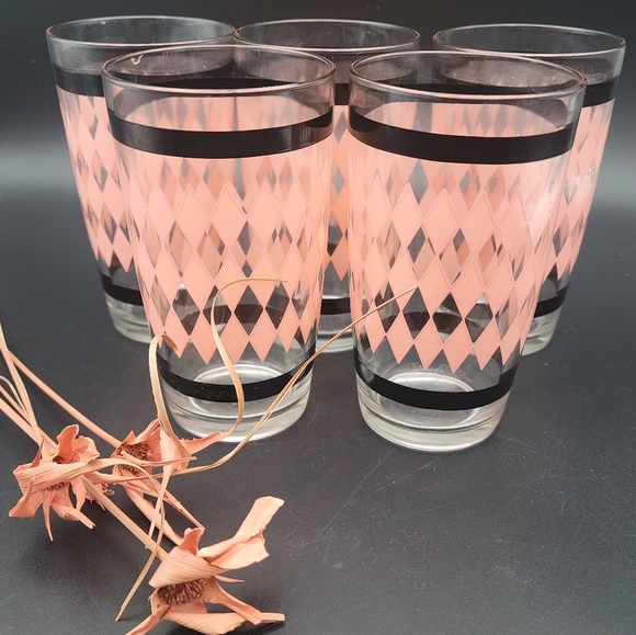 1950's Retro Hazel Atlas Harlequin Pink Diamond Argyle Glass Tumblers - Picture 2 of 8